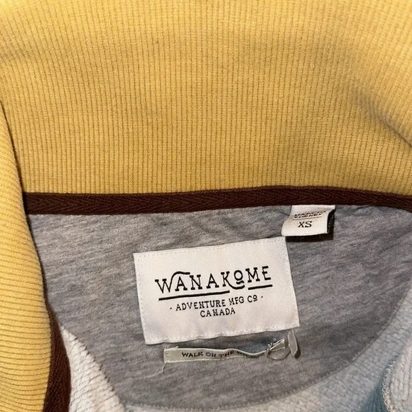 Wanakomen women’s quarter zip size xs - Picture 3 of 8